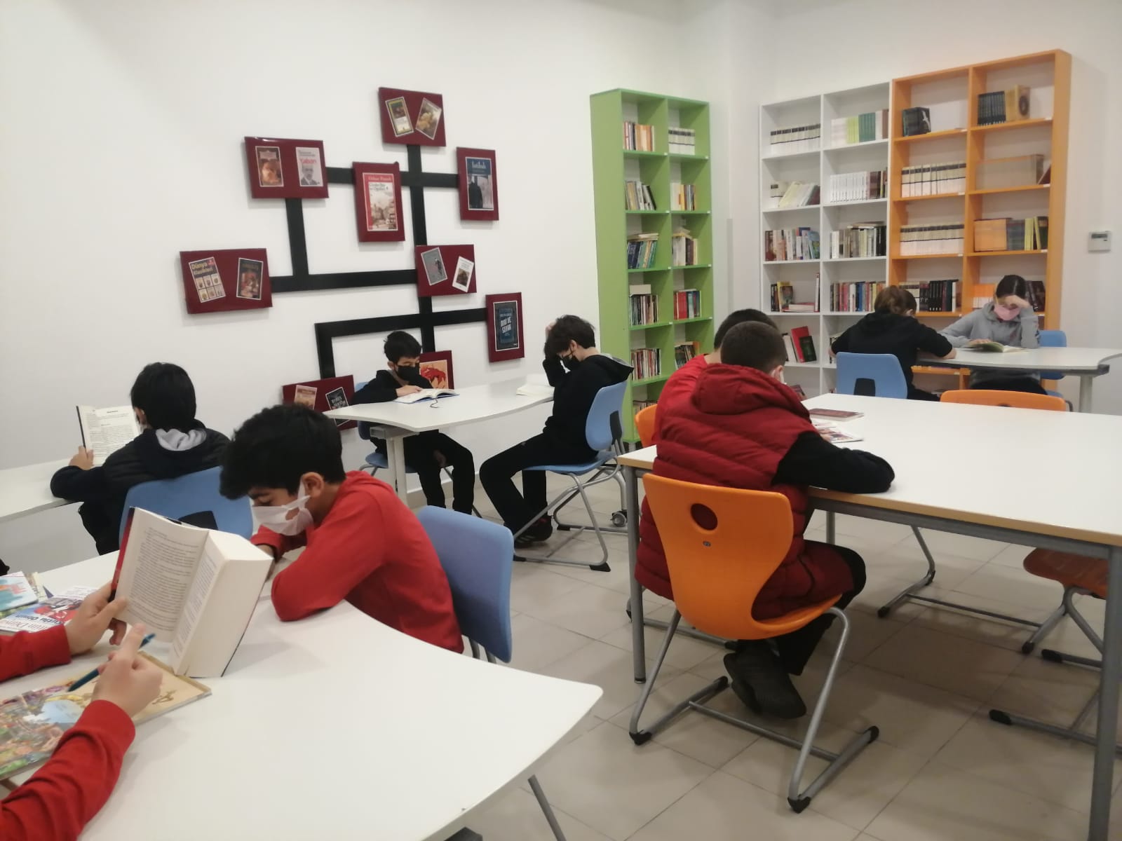 Okumanın Yeri ve Saati Yoktur